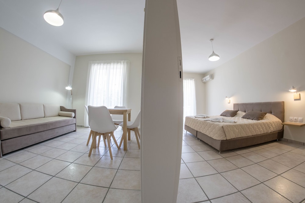 Superior Apartment, 1 Bedroom - Photo 3