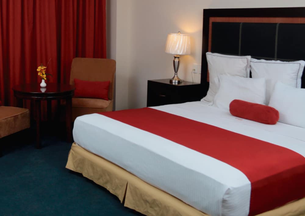 Standard Room, 1 King Bed photo 2