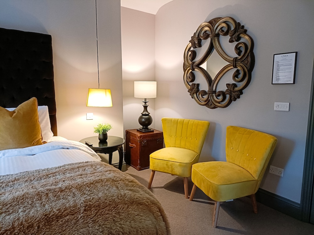 Superior Room, 1 King Bed (Room 4) photo 3