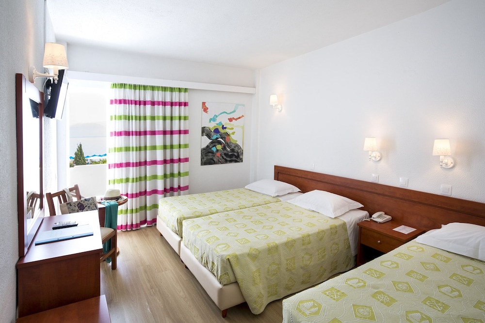 Triple Room, Sea View photo 2