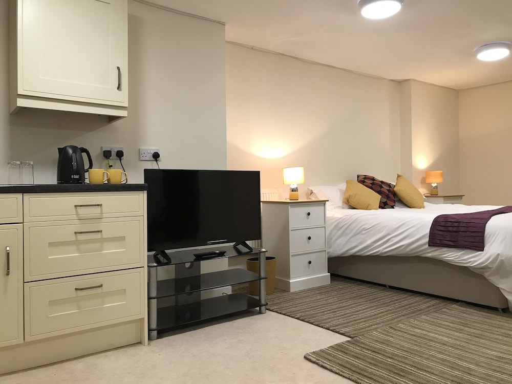 Suite, Ensuite photo 3