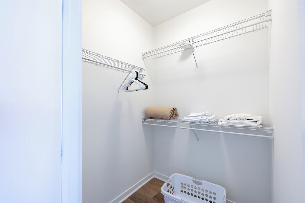 Family Apartment, 2 Bedrooms, Kitchen photo 2