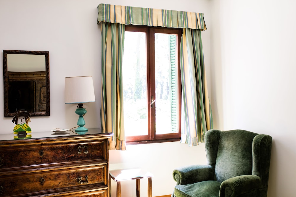 Standard Double or Twin Room - Photo 6