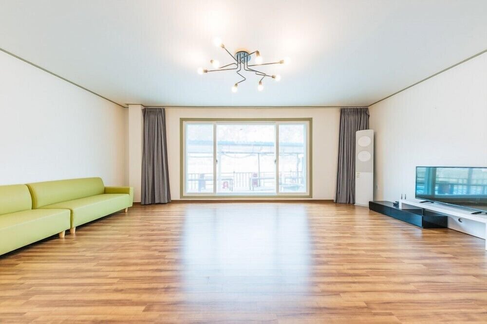 Room (Special ground floor)