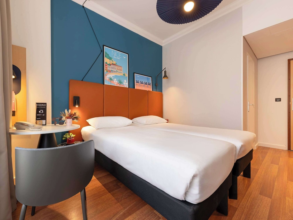 Standard Room, 2 Twin Beds - Photo 22