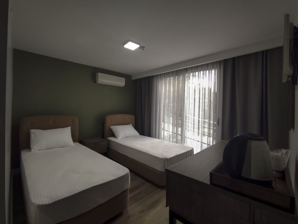 Economy Twin Room, 2 Twin Beds, Ground Floor