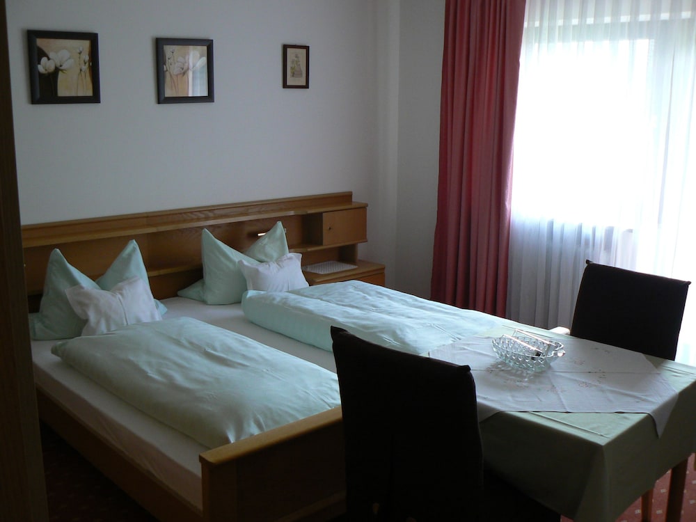 Standard Double Room, Non Smoking, Balcony (B) photo 1