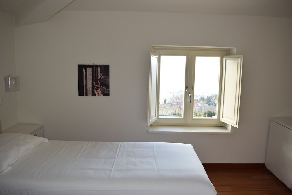 Economy Room photo 1