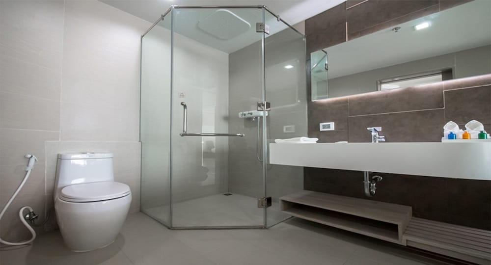 Deluxe Room (Chic Tower) - Photo 5