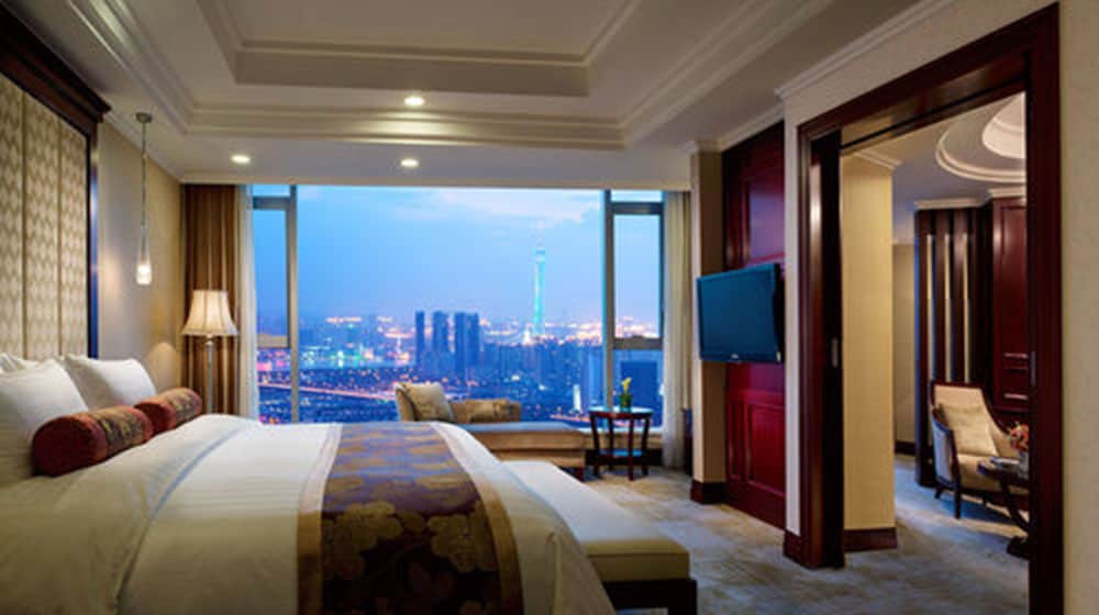 Deluxe Suite - Photo 10