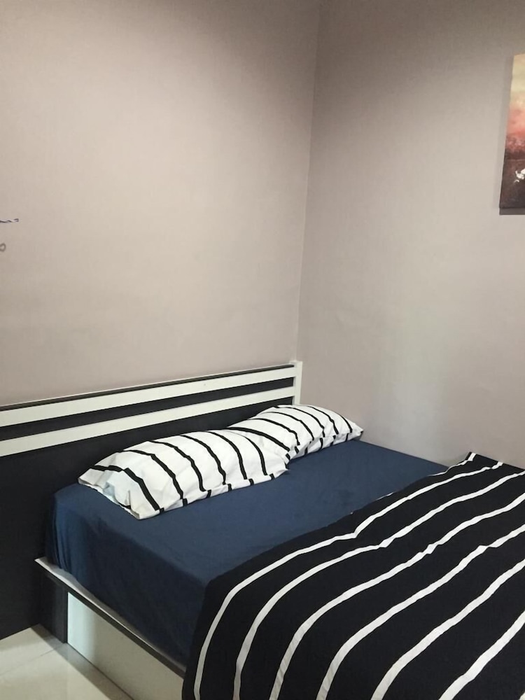 Economy House, 4 Bedrooms photo 2