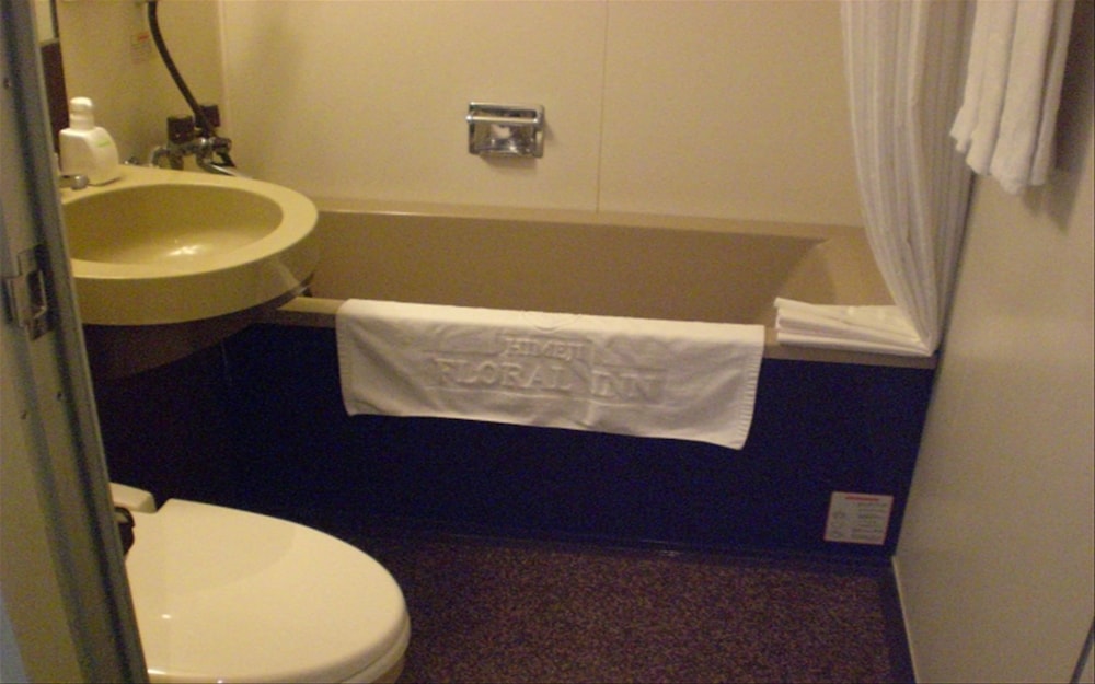 Deluxe Twin Room, Smoking - Photo 4