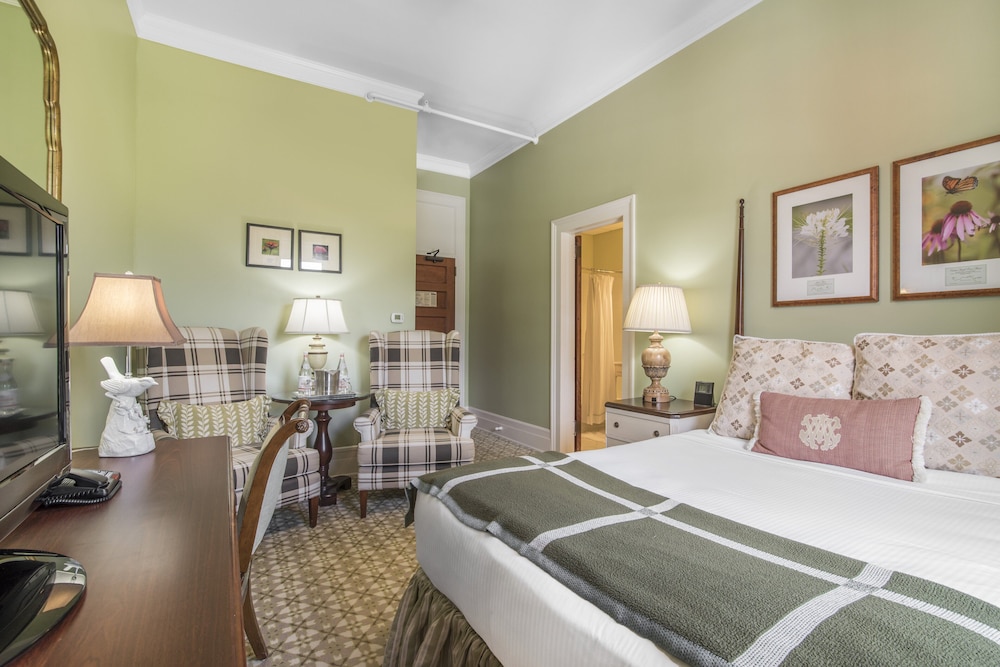Economy Room, 1 Queen Bed photo 1