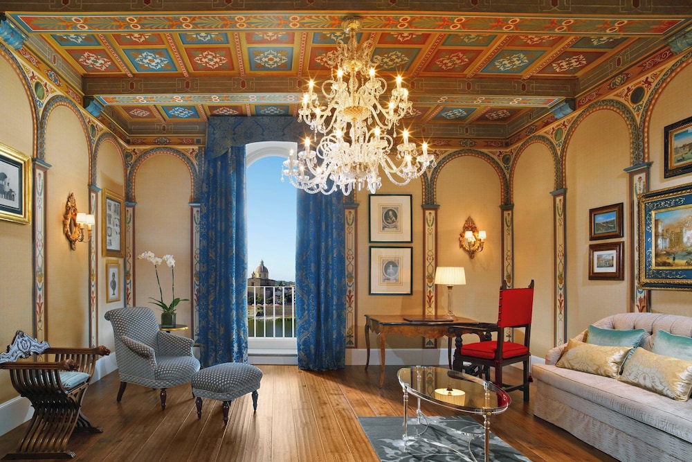 Royal Suite, 1 King Bed, Balcony, River View