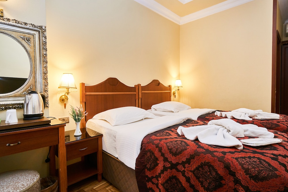 Superior Double or Twin Room photo 3