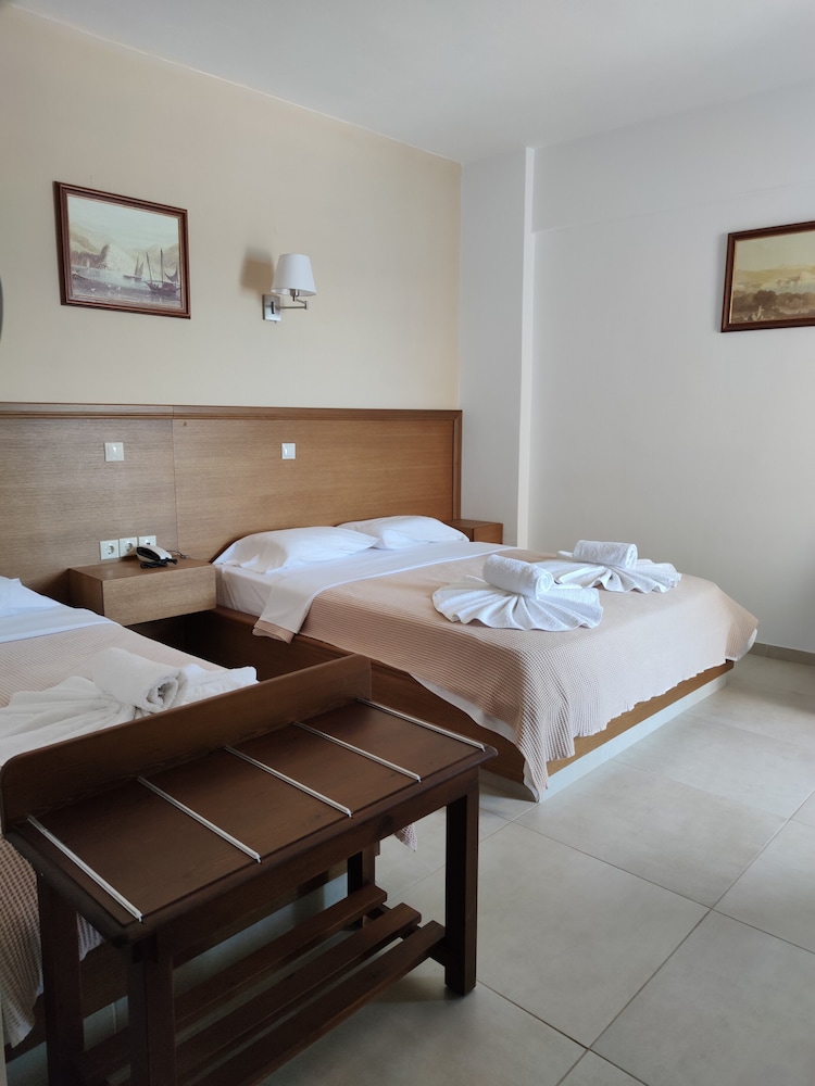 Triple Room, Partial Sea View