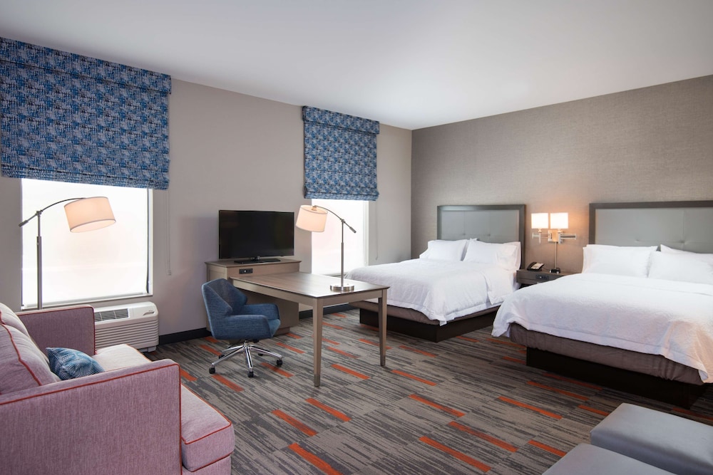 Studio Suite, 2 Queen Beds, Mobility Accessible, Hearing Accessible, Bathtub photo 2