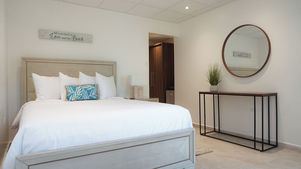 Standard Room, 1 Queen Bed photo 1