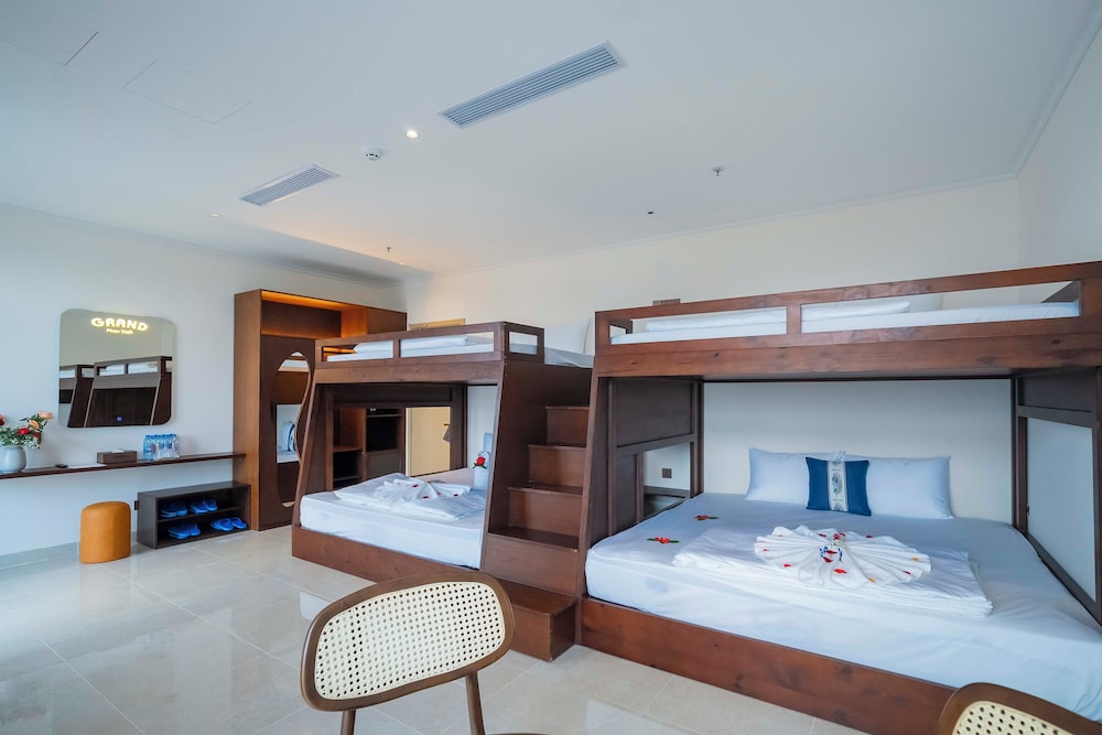 Deluxe Shared Dormitory