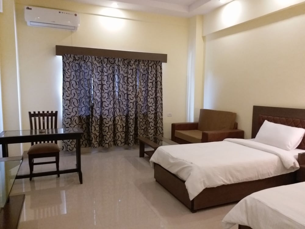 Deluxe Double or Twin Room photo 1