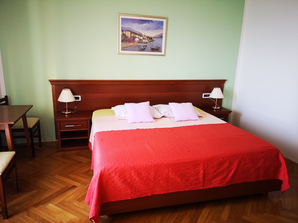 Deluxe Double Room, Balcony, Sea View photo 3