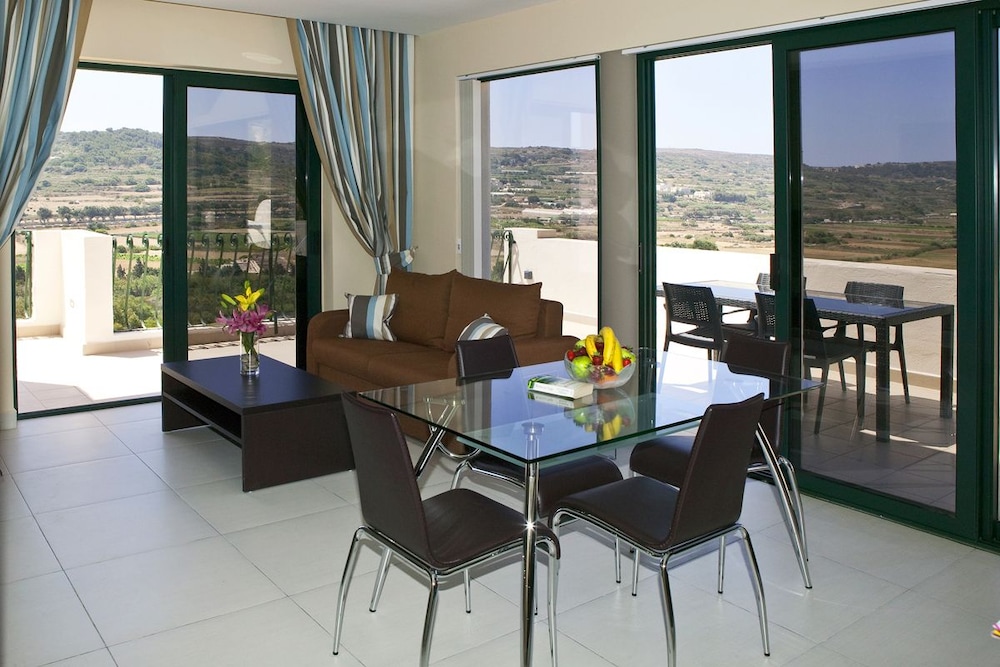 Panoramic Penthouse