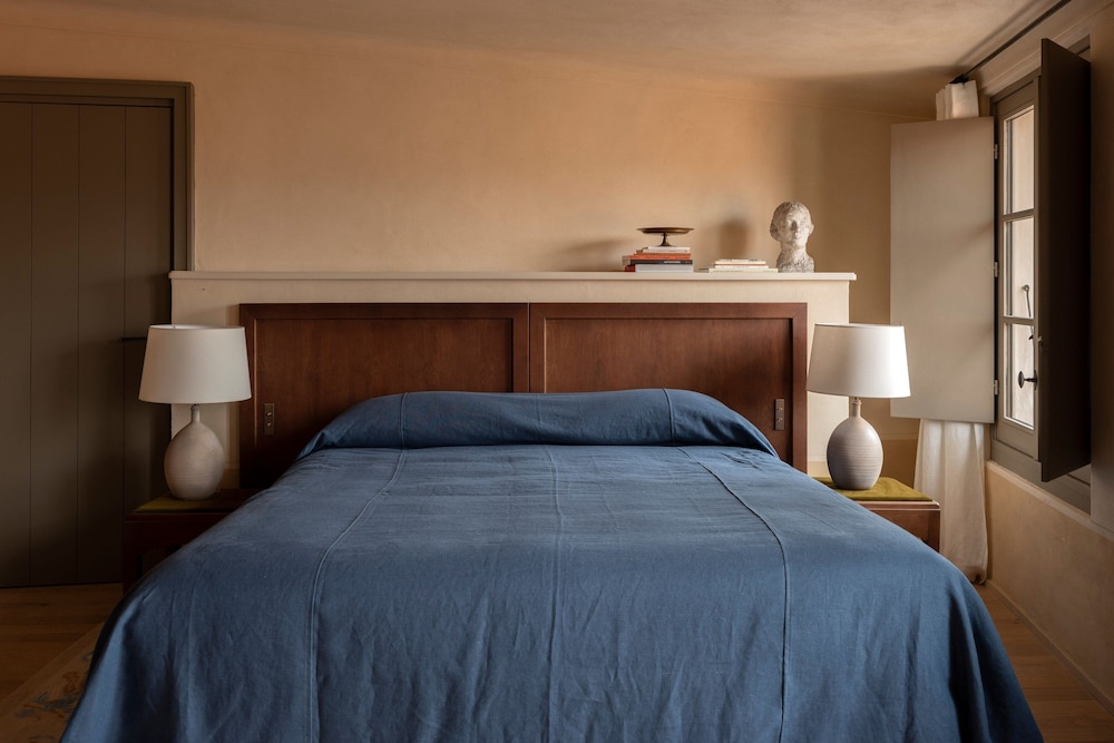 Room, 1 King Bed, Non Smoking - Photo 4