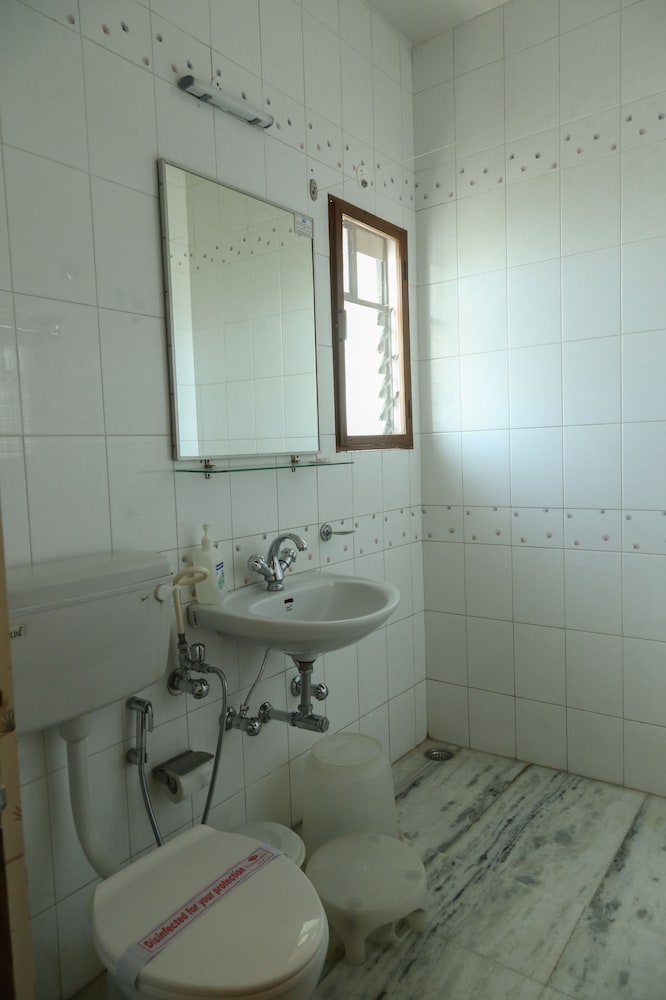 Standard Room photo 2