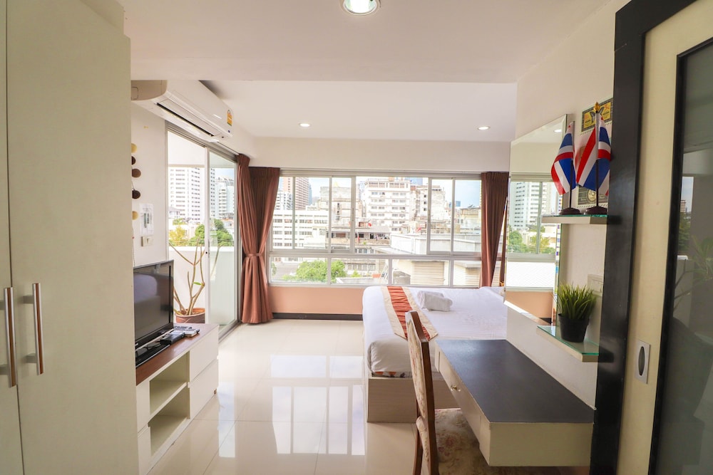 Exclusive 2 Bedroom Apartment (53A) photo 2