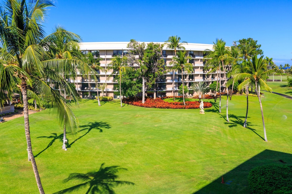 Room, 1 King Bed, Resort View (Palace) thumbnail 5