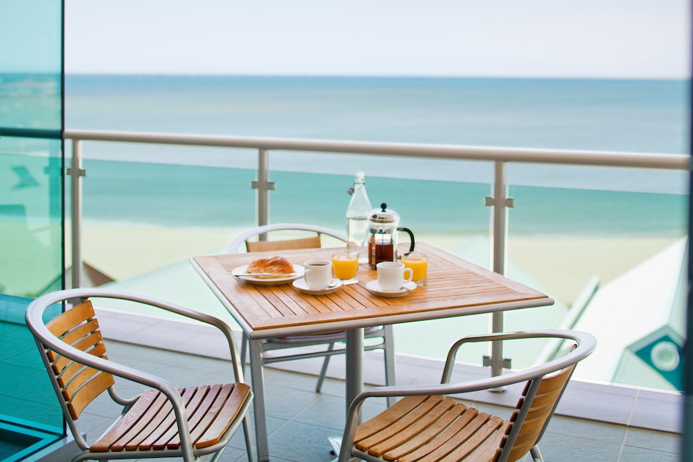 Two Bedroom Apartment Ocean View - Photo 2