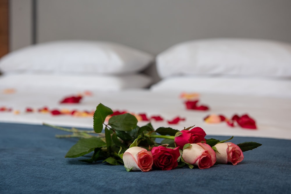 Grand Royal Villa 3 Bedrooms on Three Floors Sea View with Private Pool SweetSpa and Gym photo 2
