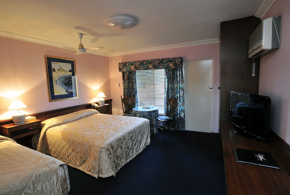 Double Room, 1 Queen Bed photo 3