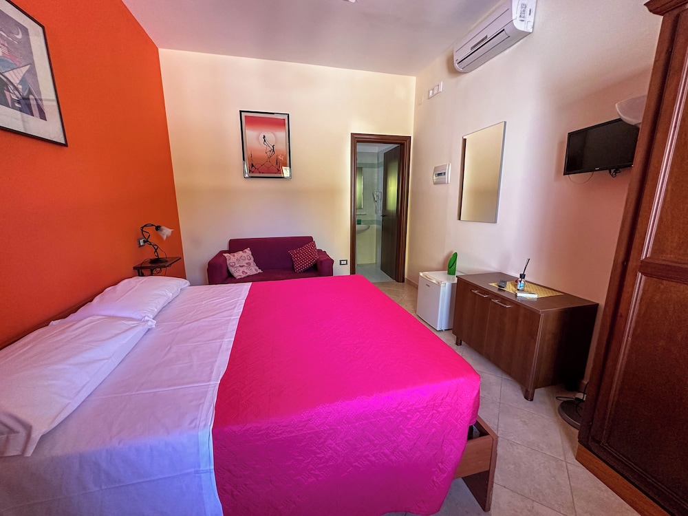 Standard Triple Room, Garden View photo 1
