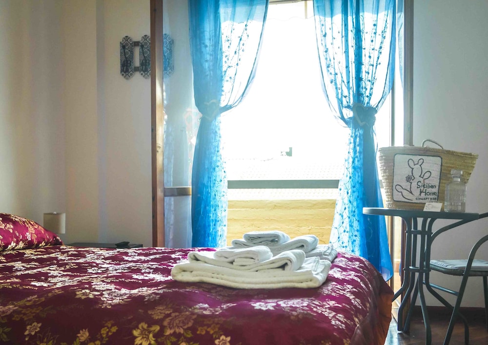 Family Apartment, 2 Bedrooms, Kitchenette, Sea View photo 3