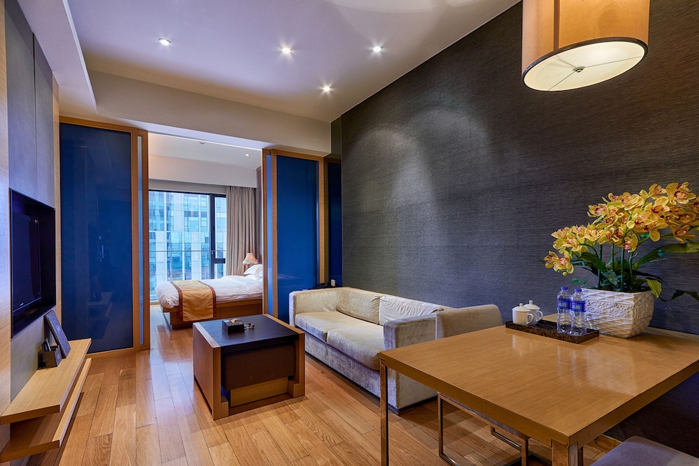 Business Suite, Multiple Beds