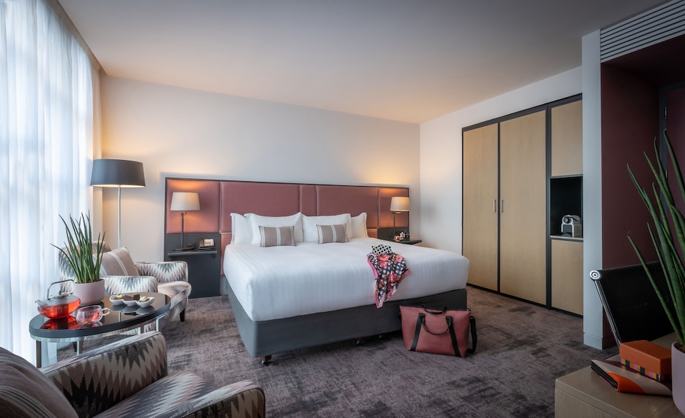 Deluxe Room, 1 King Bed, Balcony - Photo 1