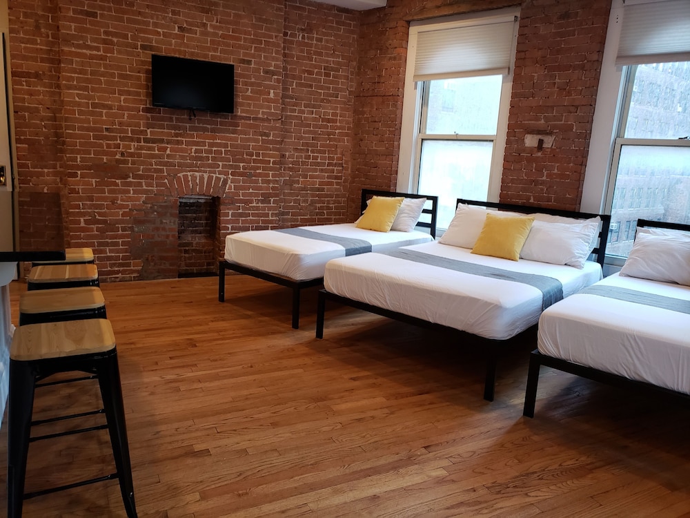 Superior Studio, Multiple Beds, Non Smoking, City View photo 2