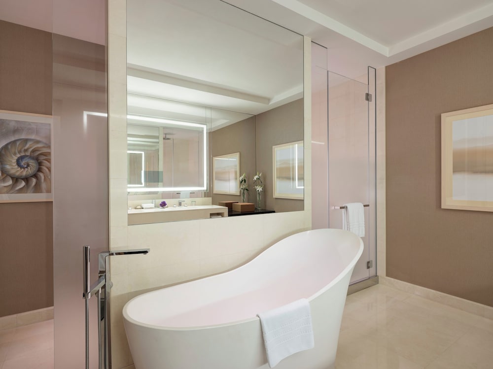 Suite, 1 Bedroom (Residential) thumbnail 6