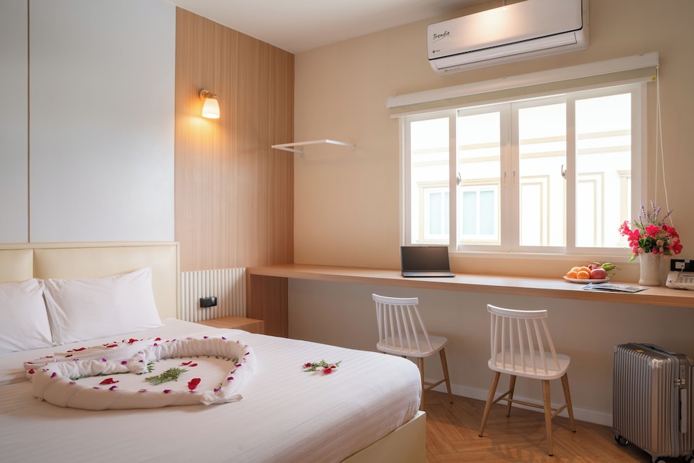 Deluxe Room - Photo 1