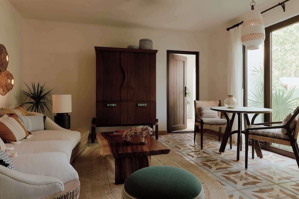 Garden View Premium Suite - Photo 4