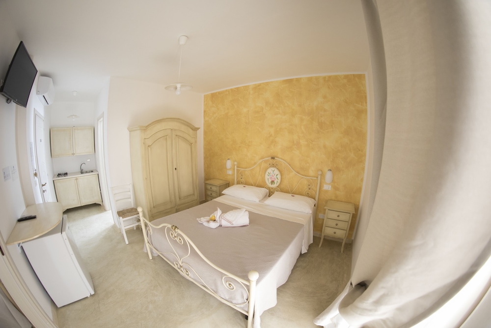 Triple Room, Non Smoking photo 2