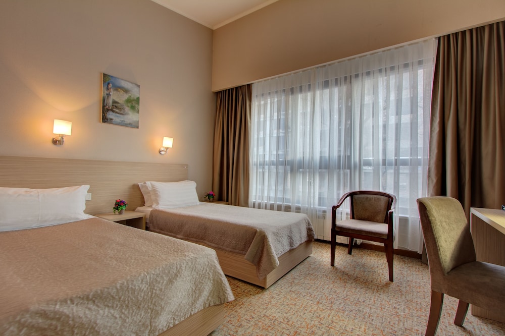 Standard Twin Room photo 1