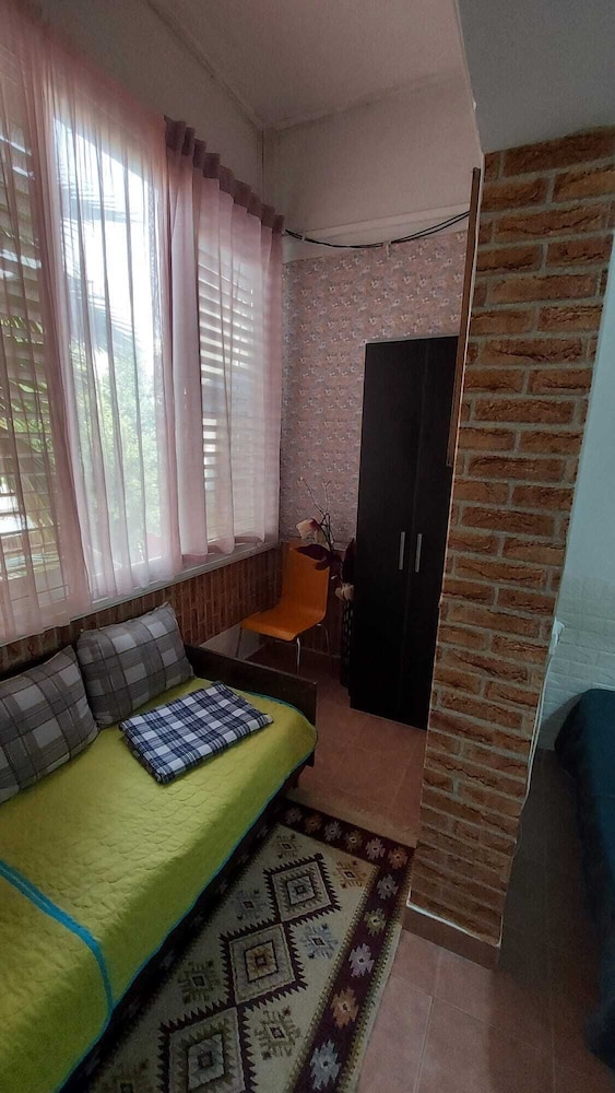 Romantic Triple Room photo 1