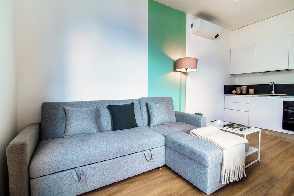 Apartment (Salvia)