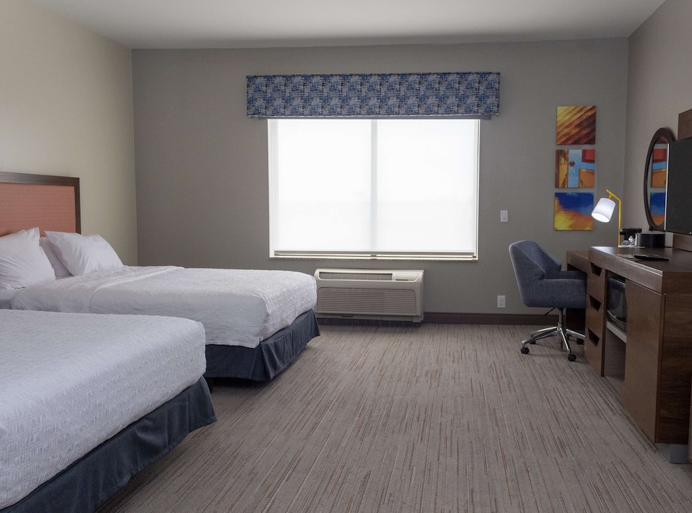 Room, 2 Queen Beds, Accessible, Non Smoking - Photo 1