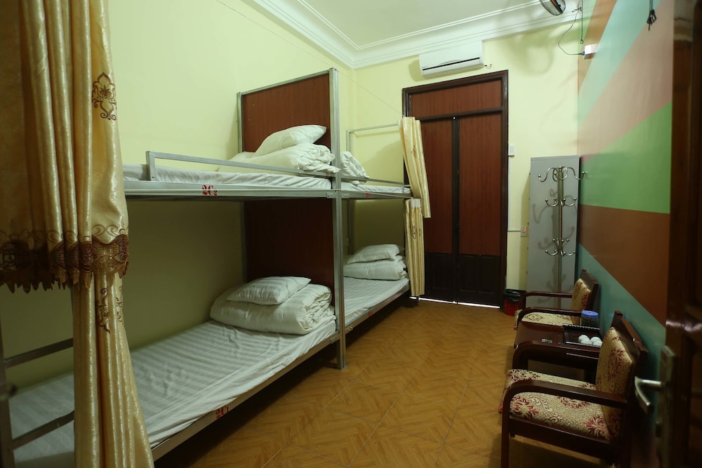 Bed in 4-Bed Mixed Dorm photo 1