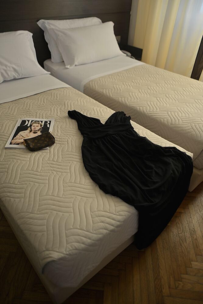 Deluxe Double or Twin Room - Photo 4