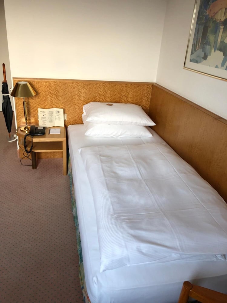 Economy Single Room, 1 Twin Bed photo 3