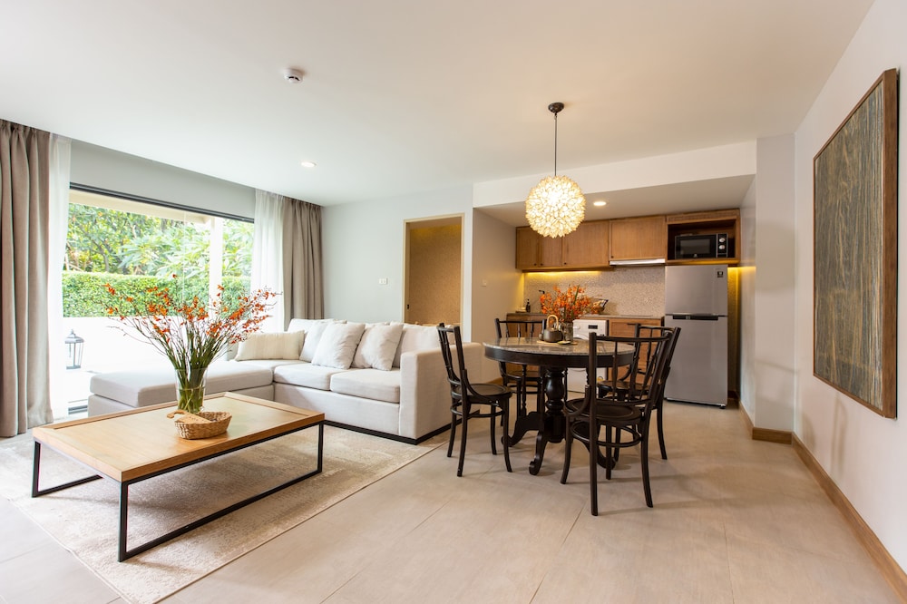 ALANNA SIGNATURE DUPLEX SUITE - Photo 2